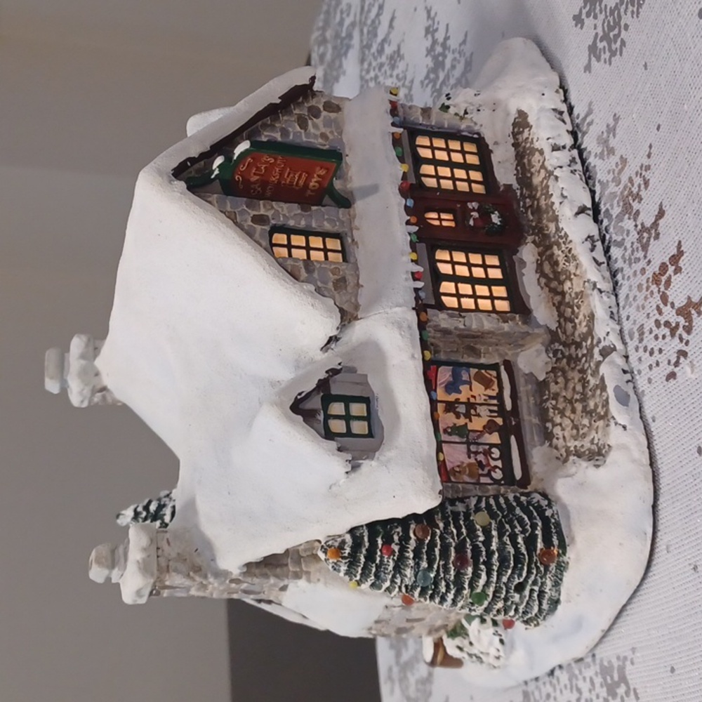 Thomas Kinkade Village Christmas Collection Santa's Workshop Toys Light Up House